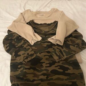 Bundle of 2 Nili Lotan cream and Camouflage Top in good use condition! See pic.